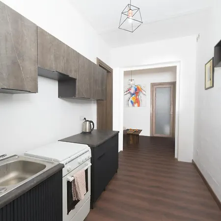 Stylish 2 Bedroom Centre With Terrace And Views Apartmán