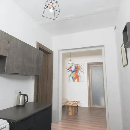 Apartmán Stylish 2 Bedroom Centre With Terrace And Views