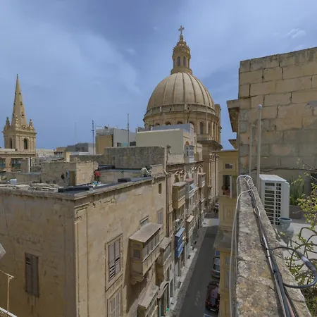 Stylish 2 Bedroom Centre With Terrace And Views Apartamento