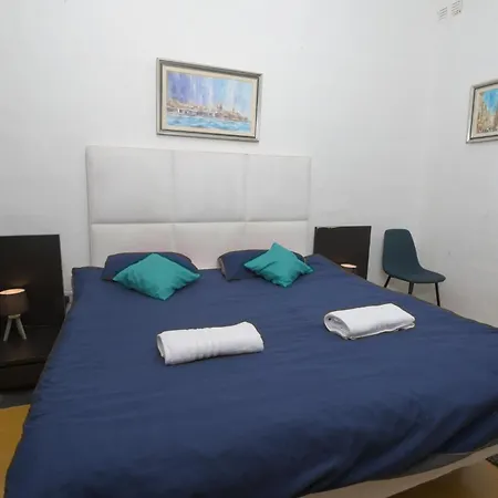 Apartman Stylish 2 Bedroom Centre With Terrace And Views Valletta