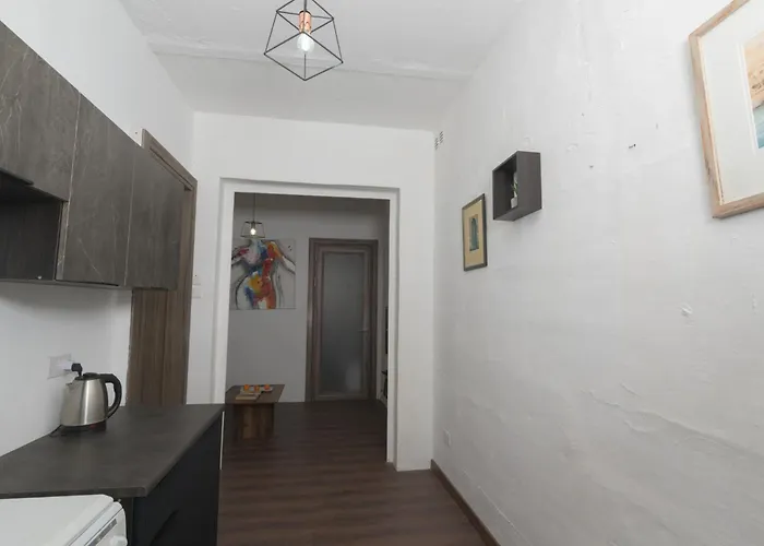 Stylish 2 Bedroom Centre With Terrace And Views Apartment Valletta