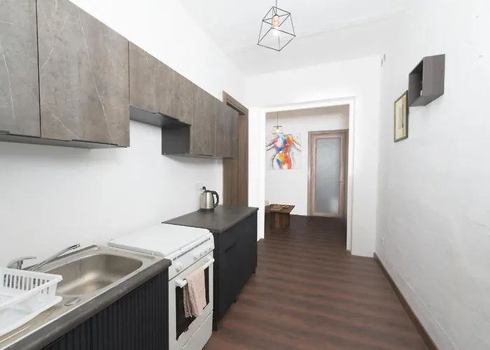 Stylish 2 Bedroom Centre With Terrace And Views Apartment